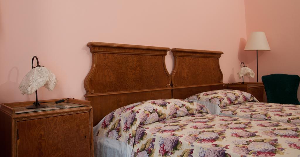 Le Ortensie Di Via Rossetti Bed & Breakfast Trieste Bagian luar foto