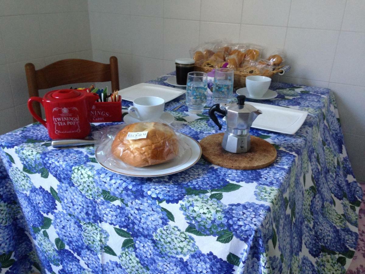 Le Ortensie Di Via Rossetti Bed & Breakfast Trieste Bagian luar foto