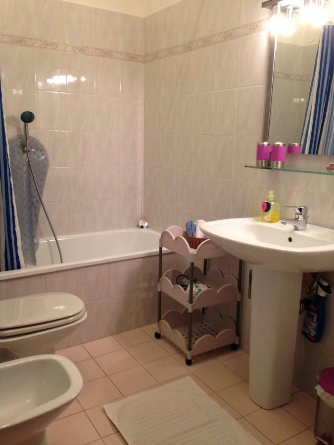 Le Ortensie Di Via Rossetti Bed & Breakfast Trieste Bagian luar foto